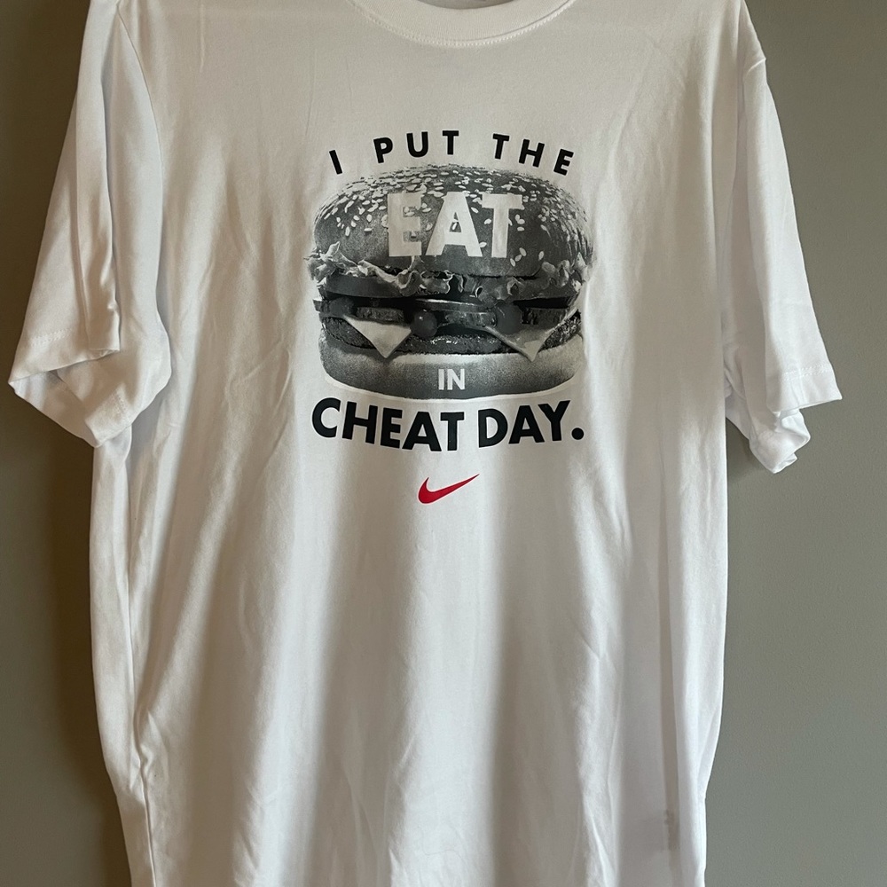 Nike T-shirt Men’s L